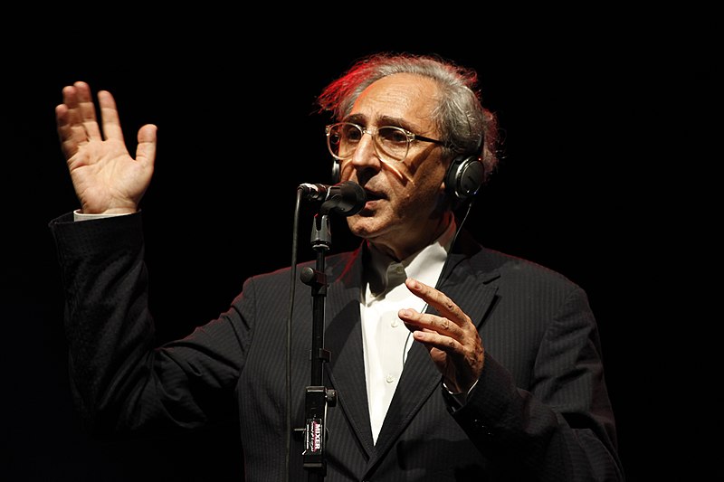 800px-Franco_Battiato_-_23_July_2010_-_01