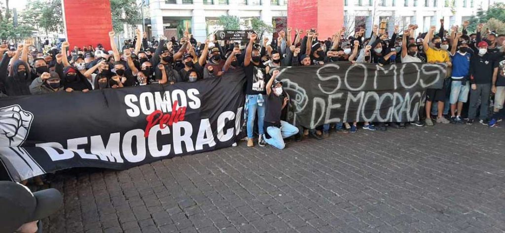 torcidas jornalistas livres