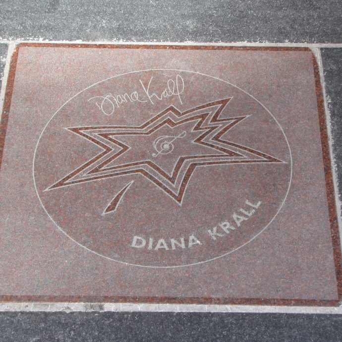 Diana Krall star on Walk of Fame scaled