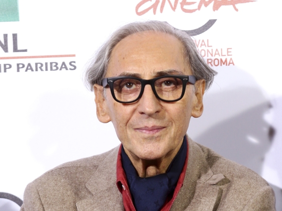 80 anni Franco Battiato, esce la nuova biografia “Sacre Sinfonie”